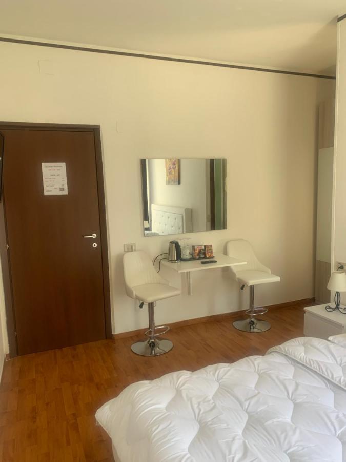 Albergo Al Lago Анфо Экстерьер фото
